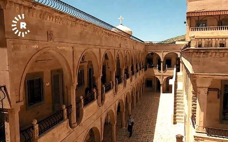 Dêra Mar Matî bûye navendeke ayîn û geştyariyê