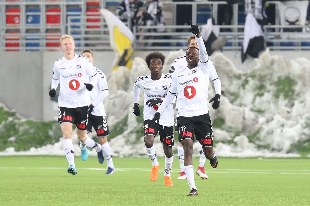 ڤیدیۆ؛ یانەیەکی نەرویجی بە گۆرانی کوردی ئاهەنگی بردنەوە دەگێڕێت