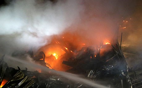 Urfa’daki yangında iş yeri kül oldu