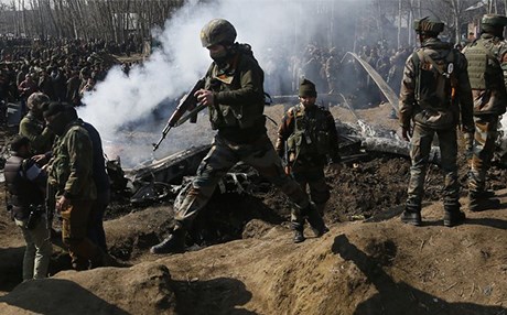 Pakistan Hindistan sınırında çatışma: 10 ölü