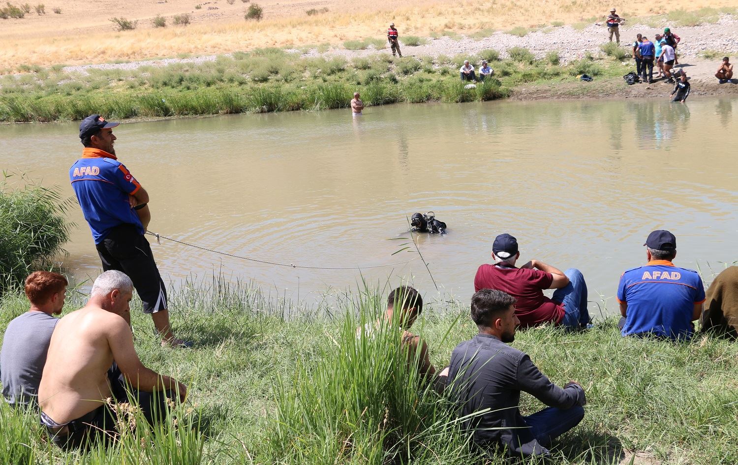 Li Sêrtê zarokê 11 salî di ava çem de xeniqî
