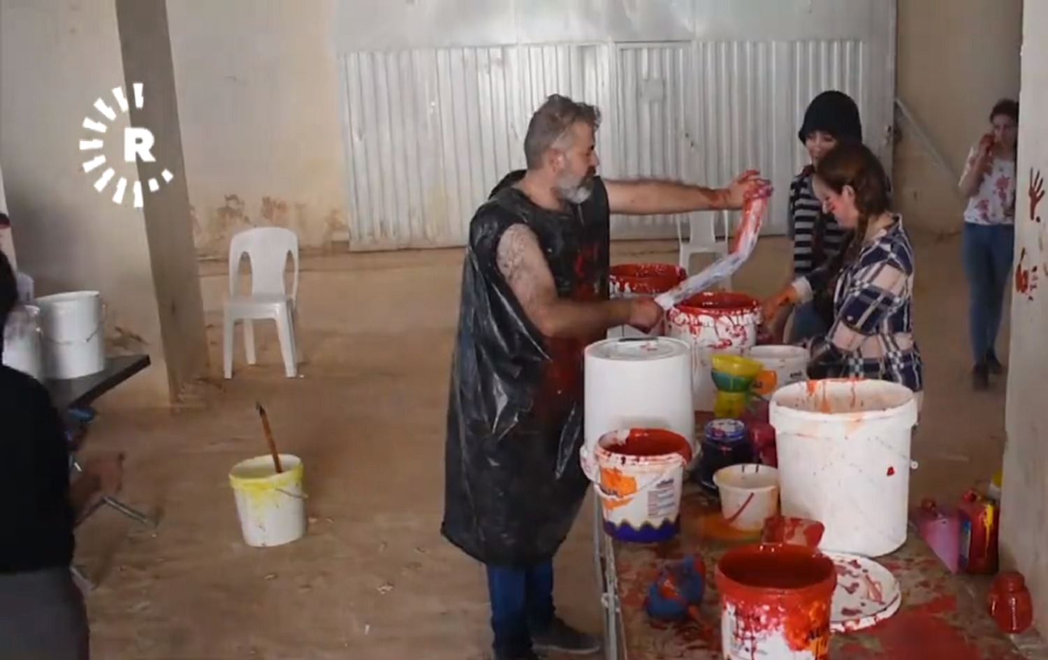 2 hezar zarokên Efrînî mezintirîn tabloya cîhanê çêdikin