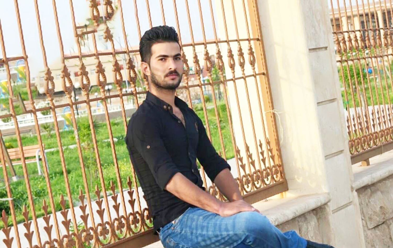 كاروان لە ئاوارەییدا خۆی كوشت