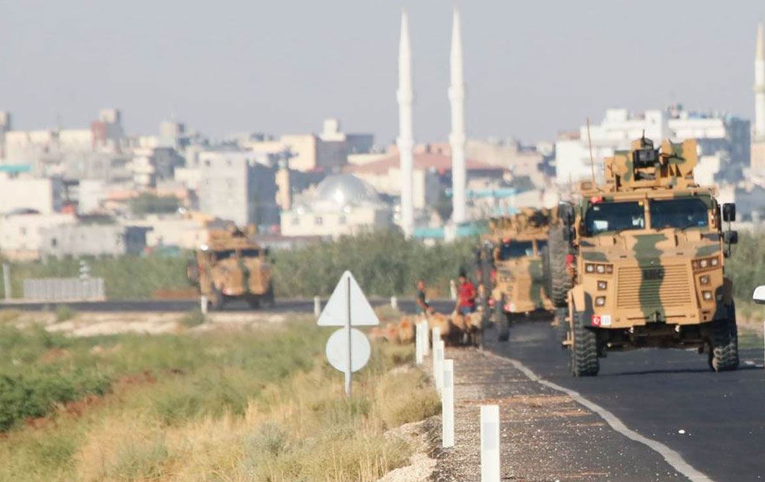 Berdevkê Hêzên Hevpeyman: YPGê bi dilê xwe binkeyên xwe bicî hiştin