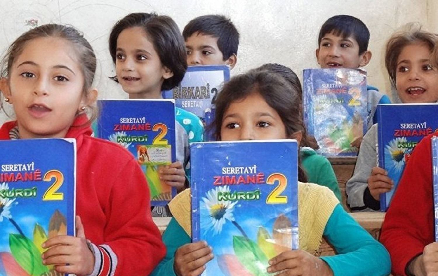 MED-DER: Divê hemû Kurd xwedî li zimanî Kurdî derkevin