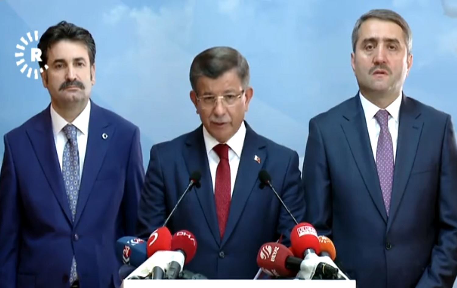 Ahmet Davutoglu ji AK Partiyê îstîfa kir