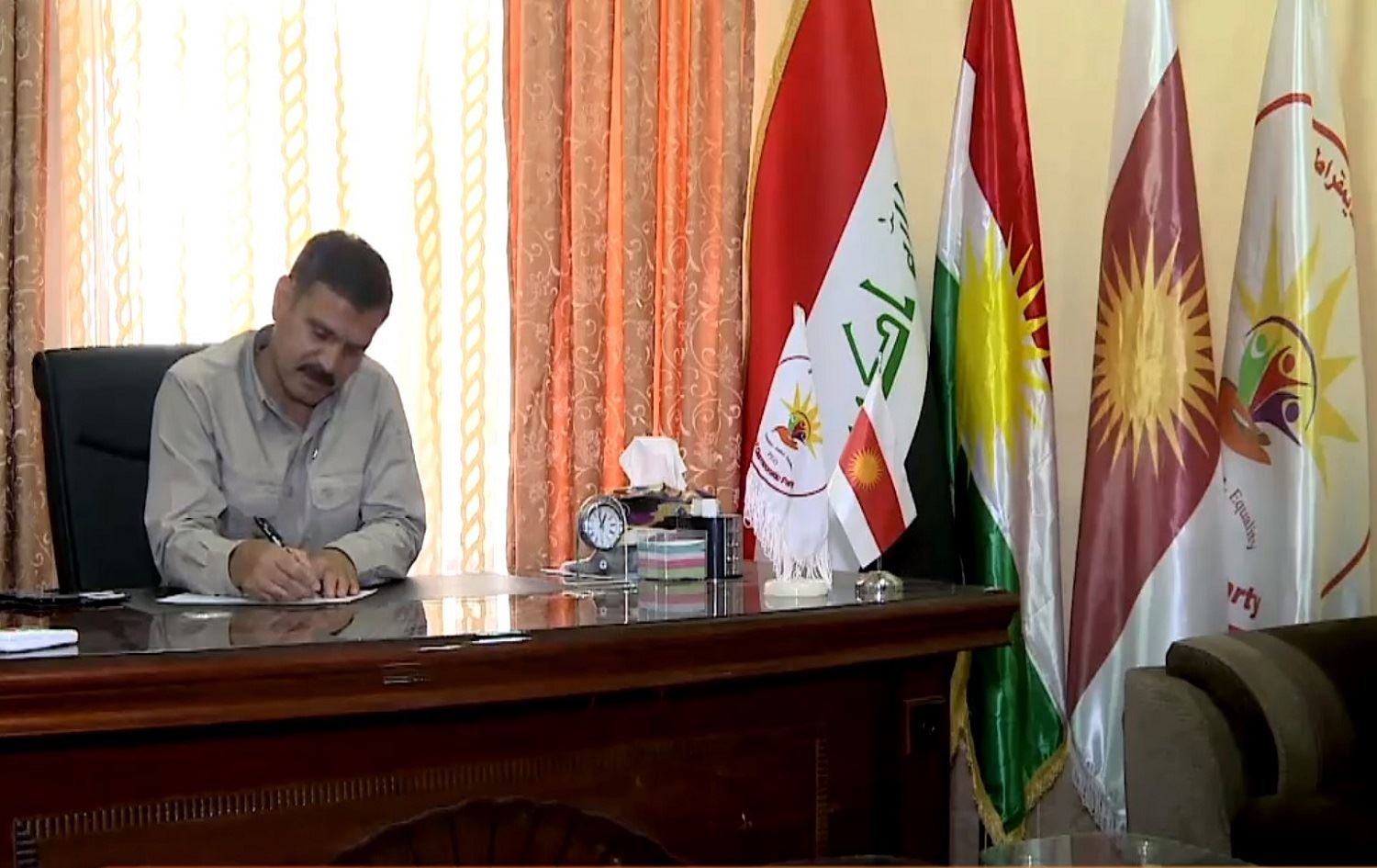 Heyder Şeşo: Em nikarin xwe ji Kurdistanê cuda bikin
