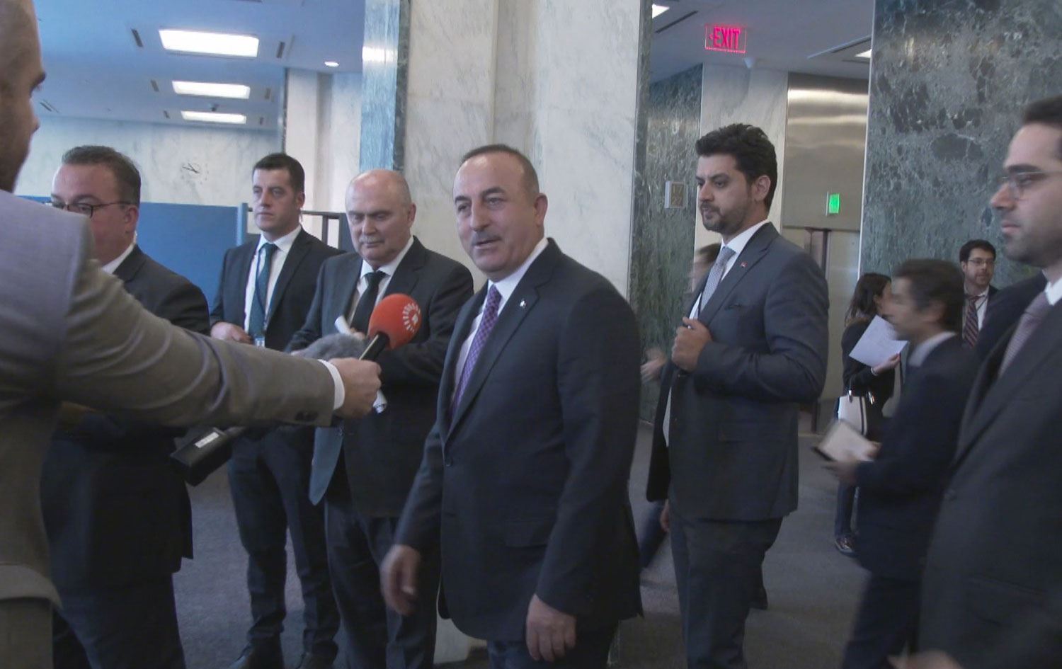 Çavuşoglu bo Rûdawê: Komîteya destûra Sûriyê tê pêkanîn