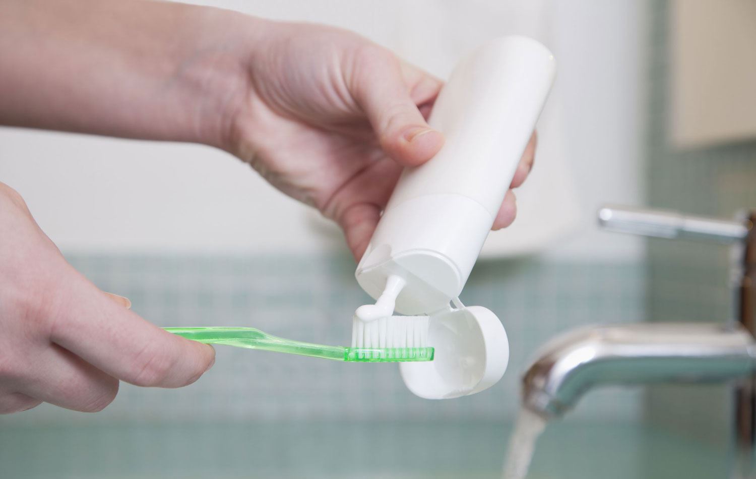 چوار رێگا بۆ نەهێشتنی بۆنی دەم