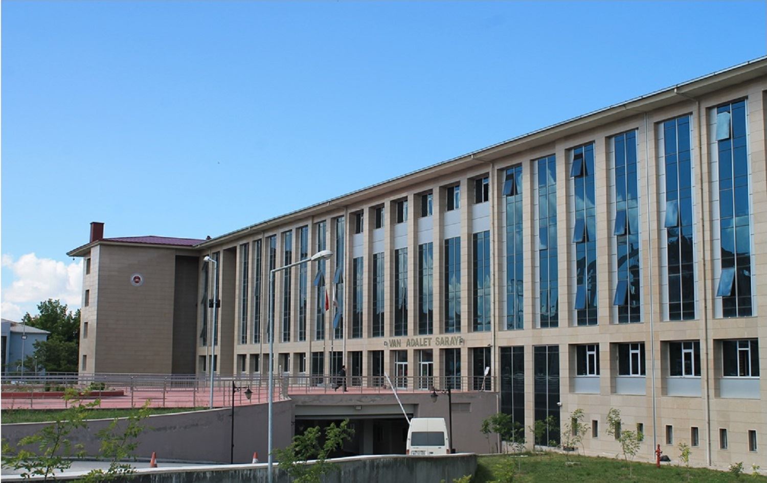 Ji ber 7 komêntan 12 sal û 3 meh zîndan li welatiyekî Kurd hat birîn