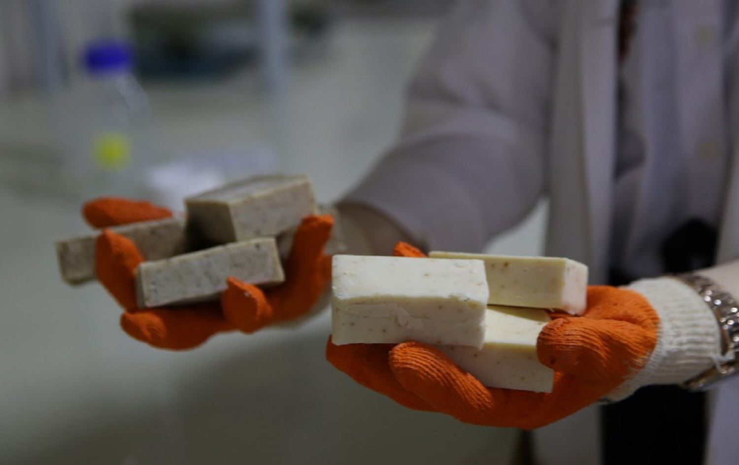 WÊNE - Li Rihayê ji îsotan sabûn tên çêkirin