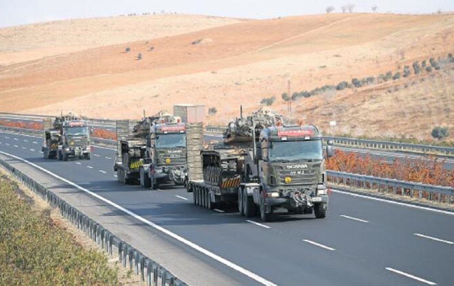 Artêşa Tirkiyê ji Amedê ve hêz şande ser sînorê Rojava