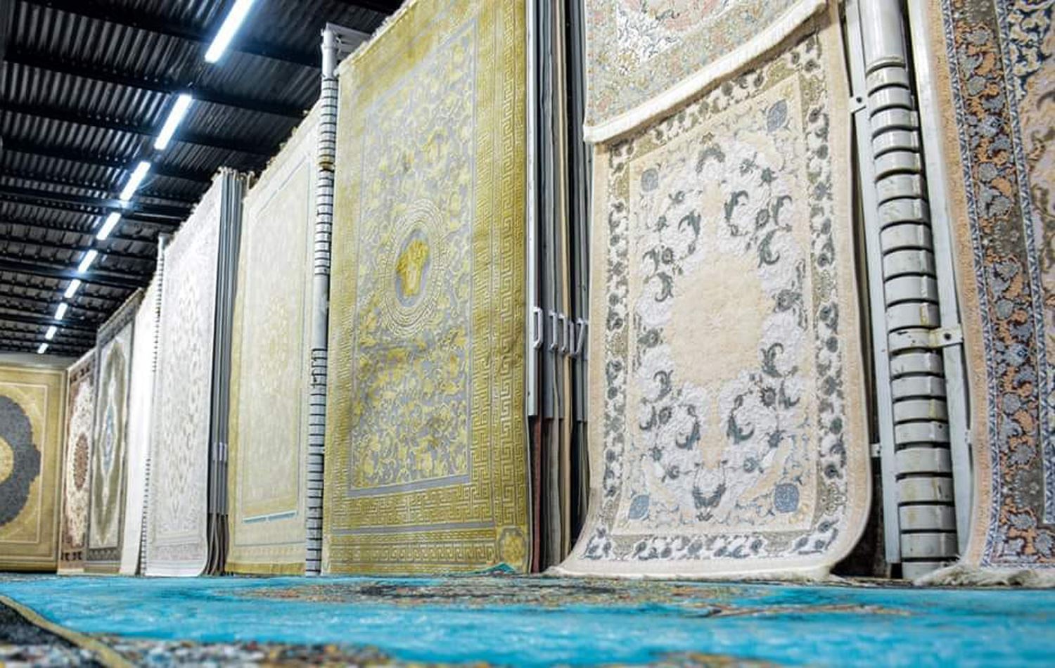 KÜRDİSTAN - Yılda 500 milyon dolar halı ve halıfleks ithal ediliyor