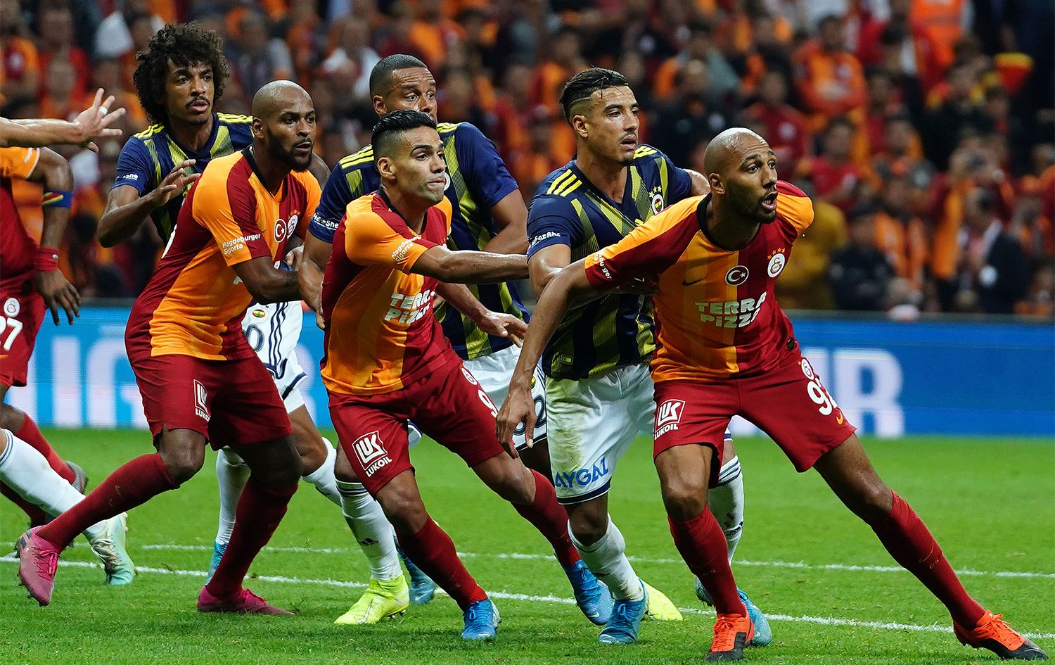 Galatasaray Fenerbahçe derbisinde kazanan olmadı