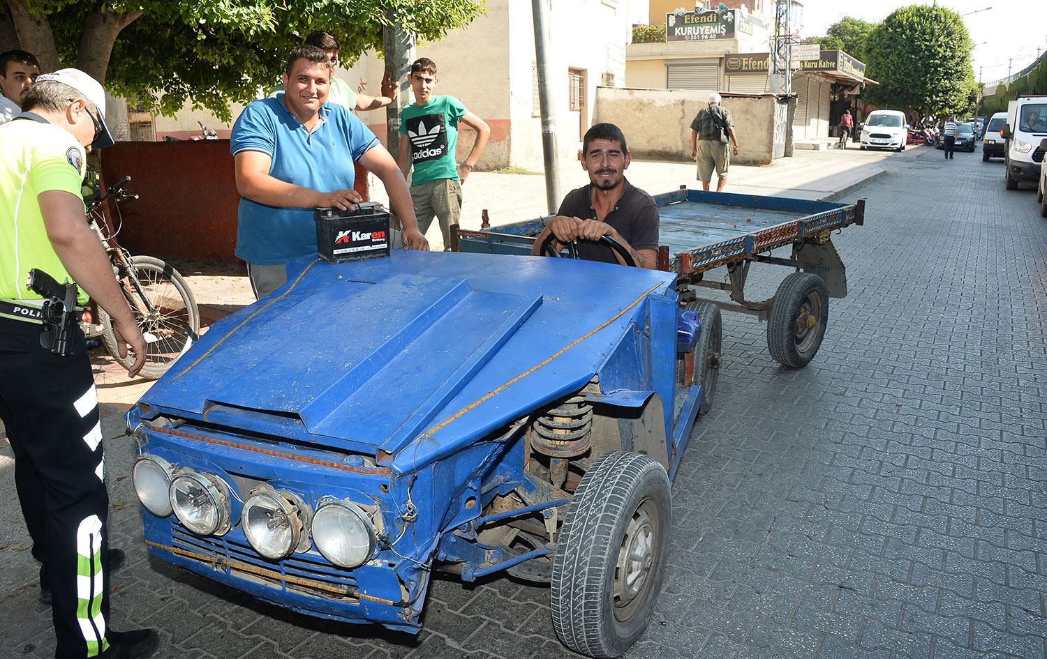 At arabası görünümlü otomobil trafikten men edildi