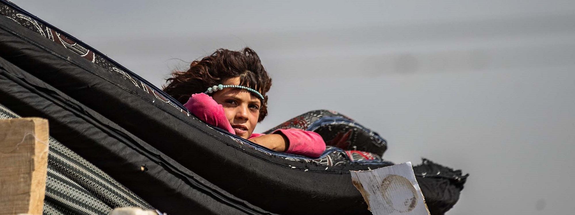 WÊNE – Xelkê Rojavayê Kurdistanê li herêmên şer derbider dibin