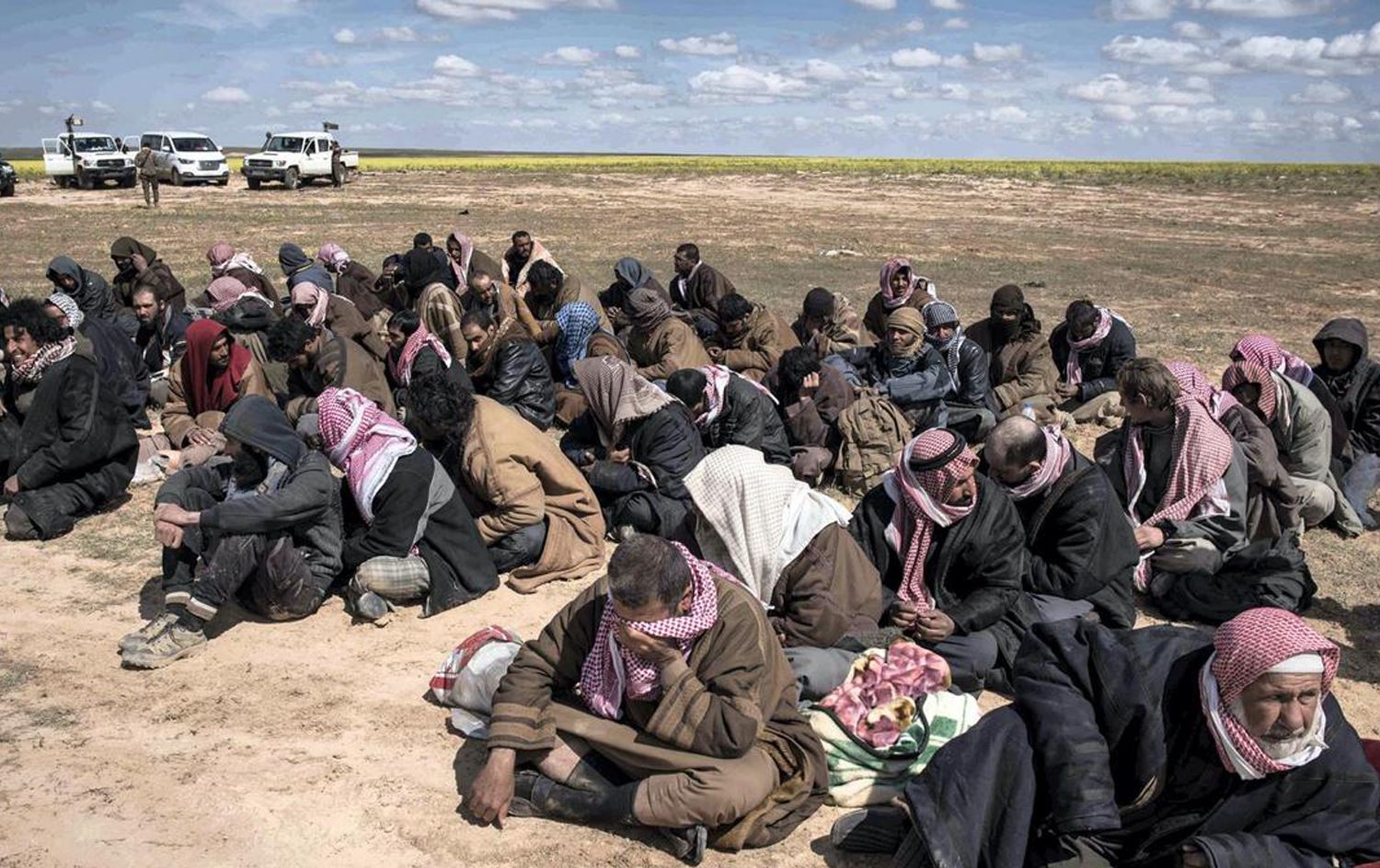 Irak, Suriye sınırına güç konuşlandırıyor