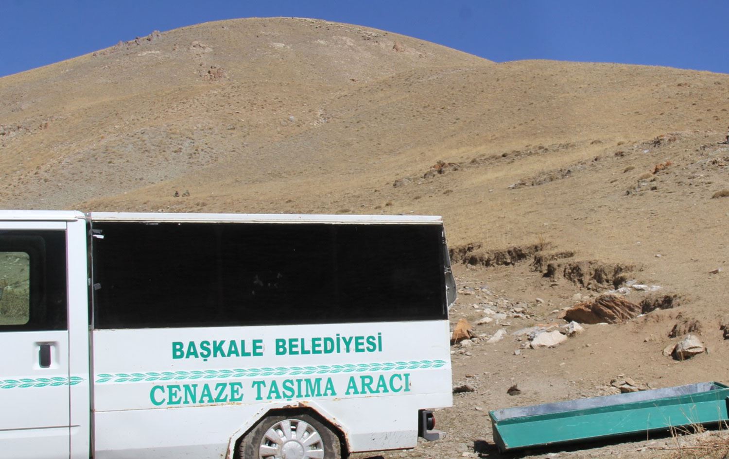 Rojhılat sınırında erkek cesedi bulundu