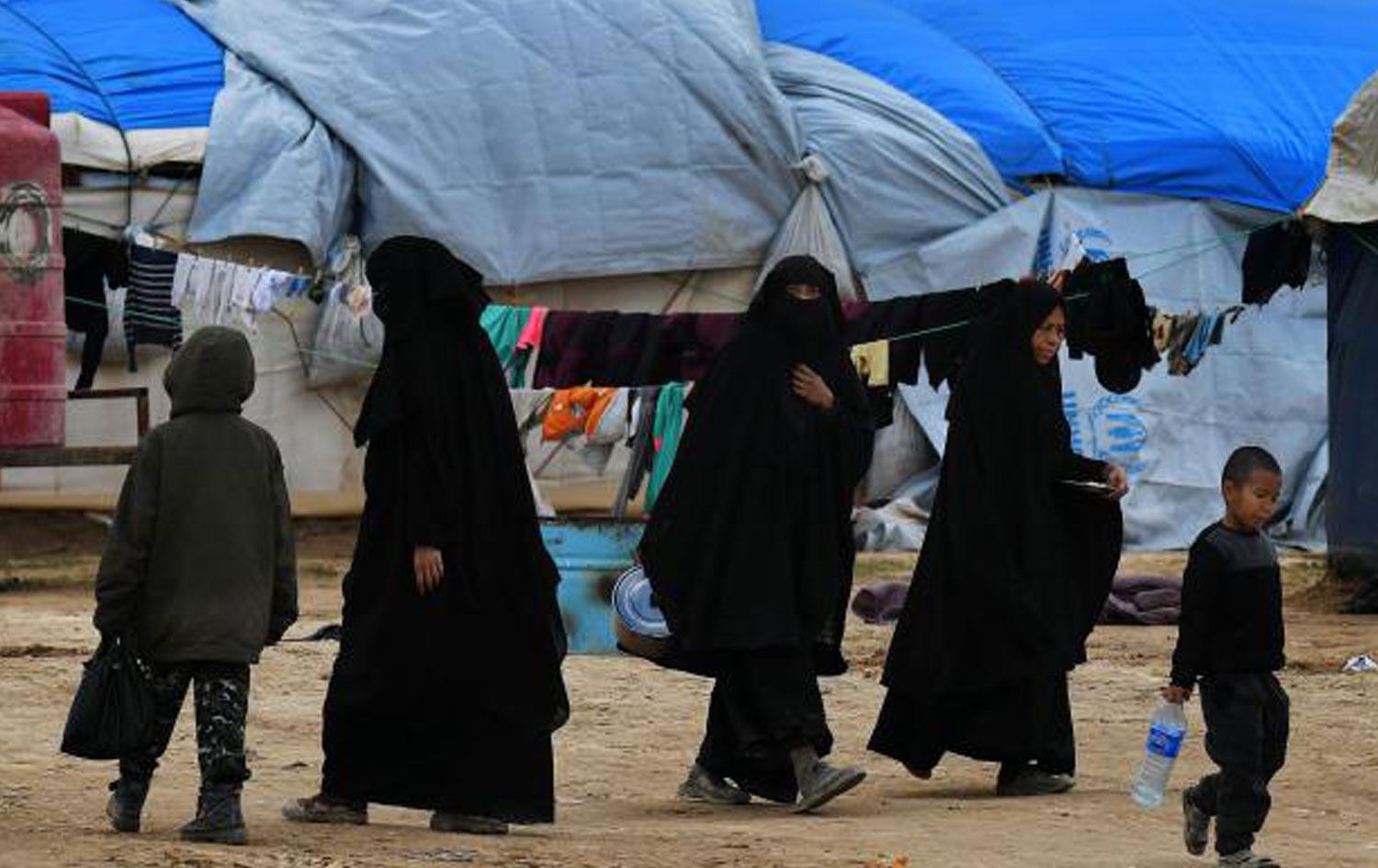 ‘Türkiye destekli gruplar kampı basıp IŞİD’lileri kaçırdı’