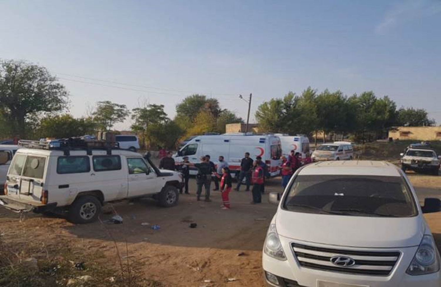 Kürt Kızılayı ile ABD heyeti Serê Kaniyê'ye doğru yola çıktı