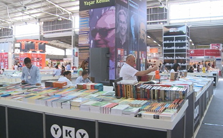 Pêncemîn pêşangeha pirtûkan a Amedê hat vekirin