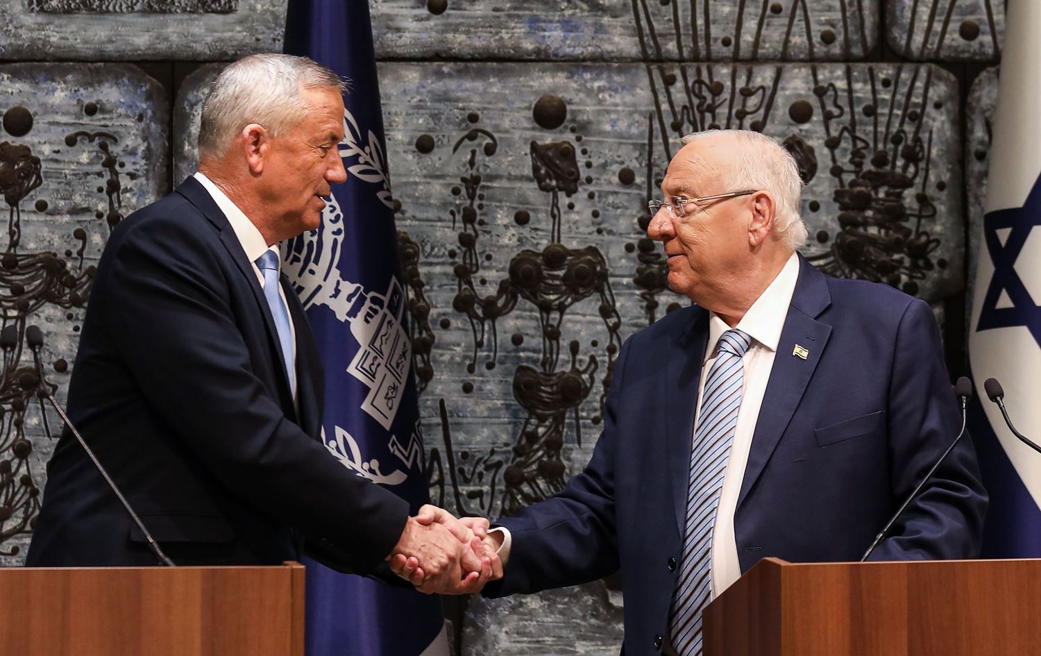 İsrail Cumhurbaşkanı, hükümeti kurma görevini Gantz'a verdi