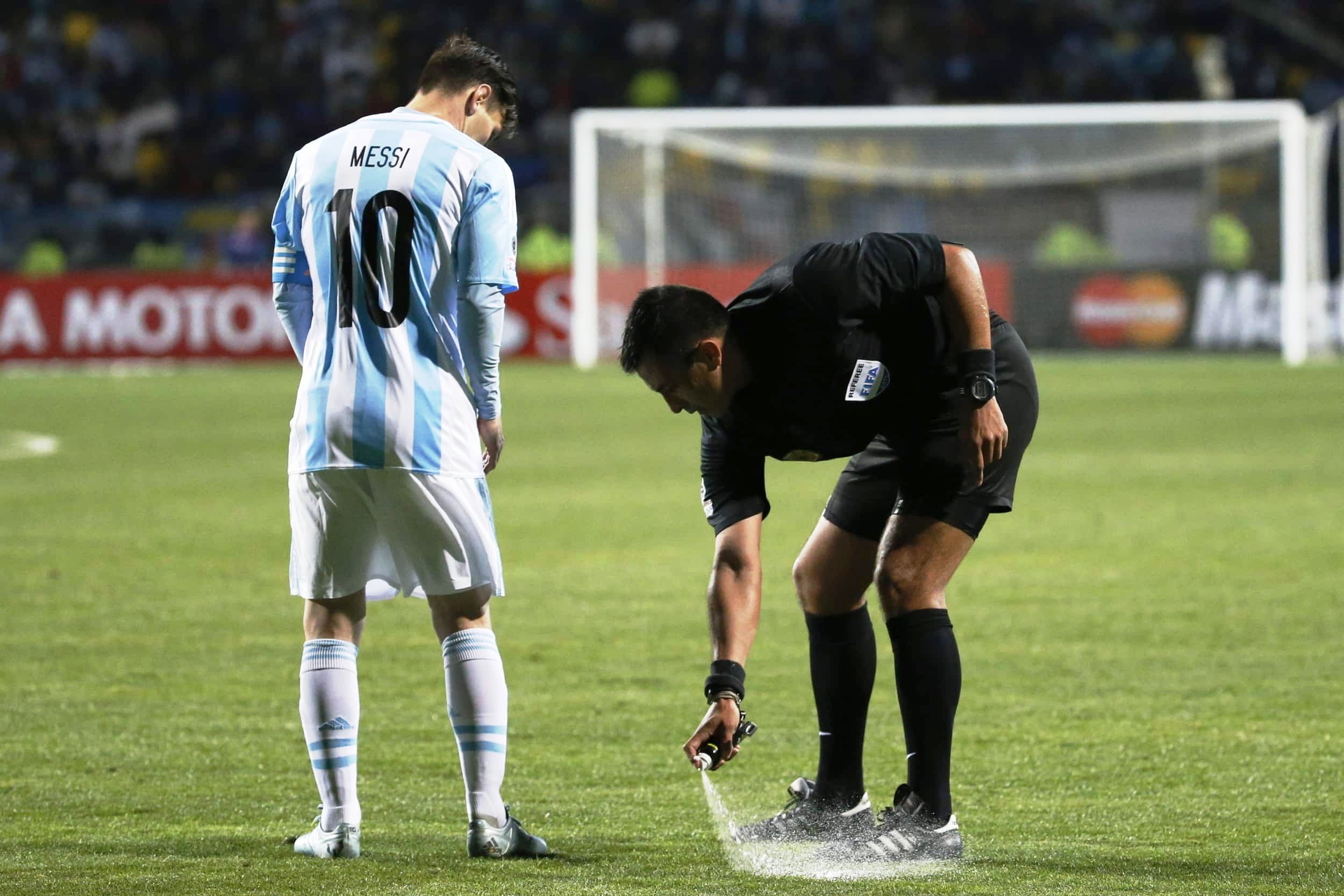 ناوبژیوانان یارمه‌تی مێسی ده‌ده‌ن به‌ لێدانه‌كانی راسته‌وخۆ گۆڵی زۆر بكات