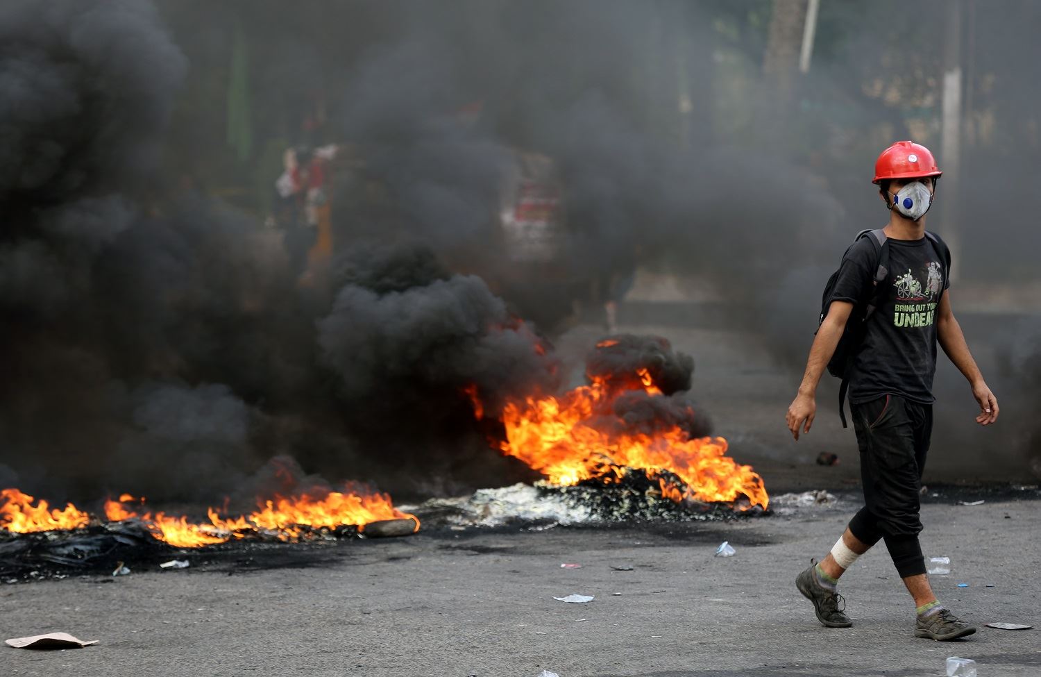 Abdulmehdi: Gösteriler ülkeyi milyarlarca dinarlık zarara uğrattı