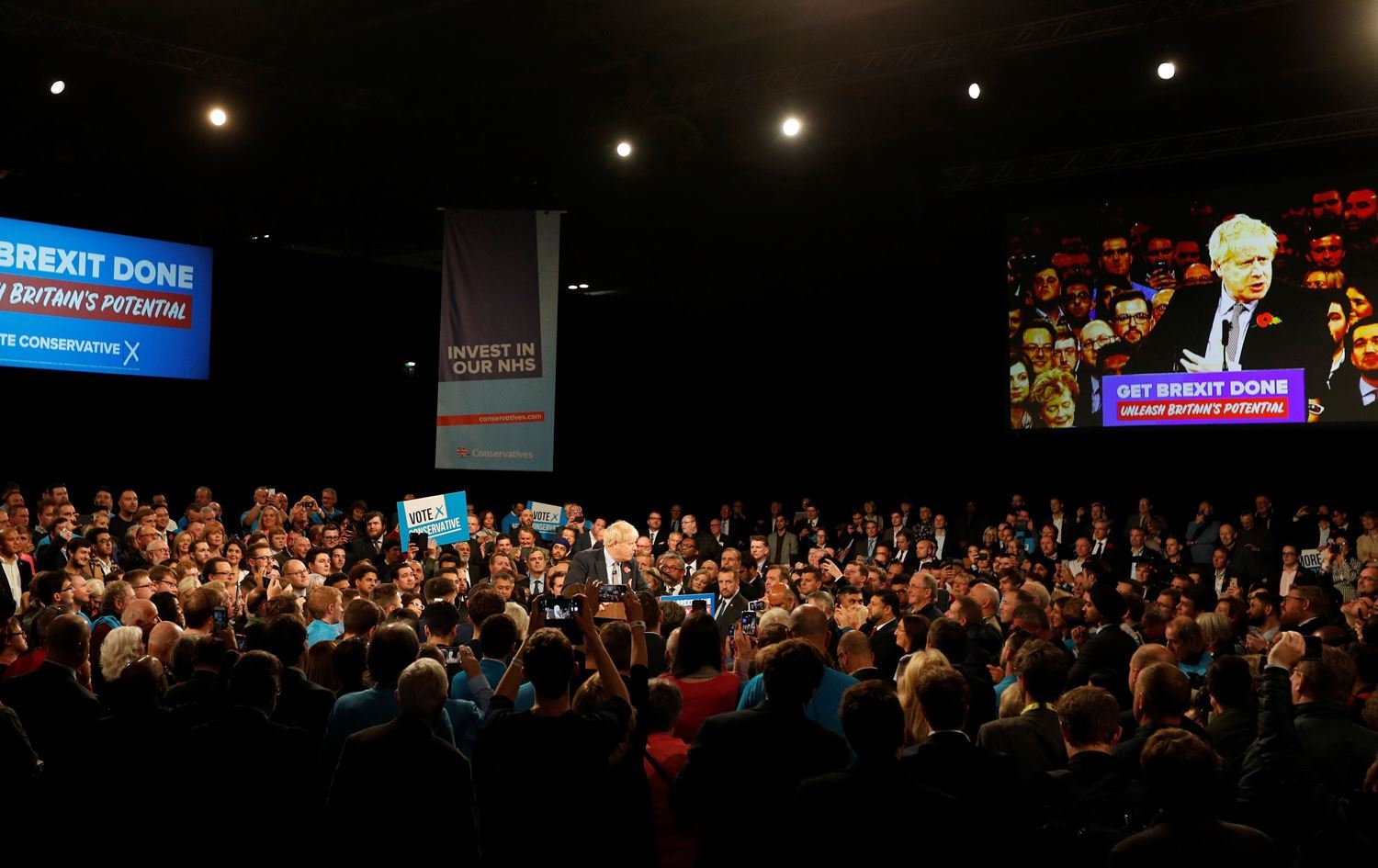 İngiltere’de seçim kampanyası resmen başladı