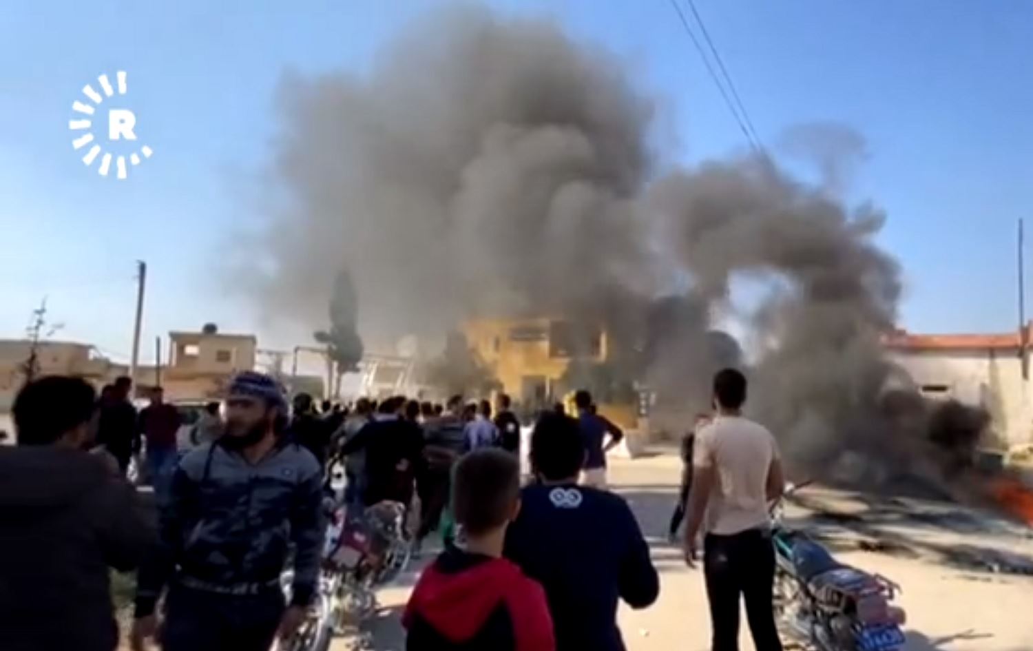 IDLIB – Xelk li dijî Tehrîr El Şamê daket kolanan