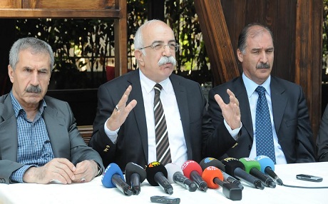 Sertaç Bucak: Kurd ber bi felaketeke navxweyî ve diçin