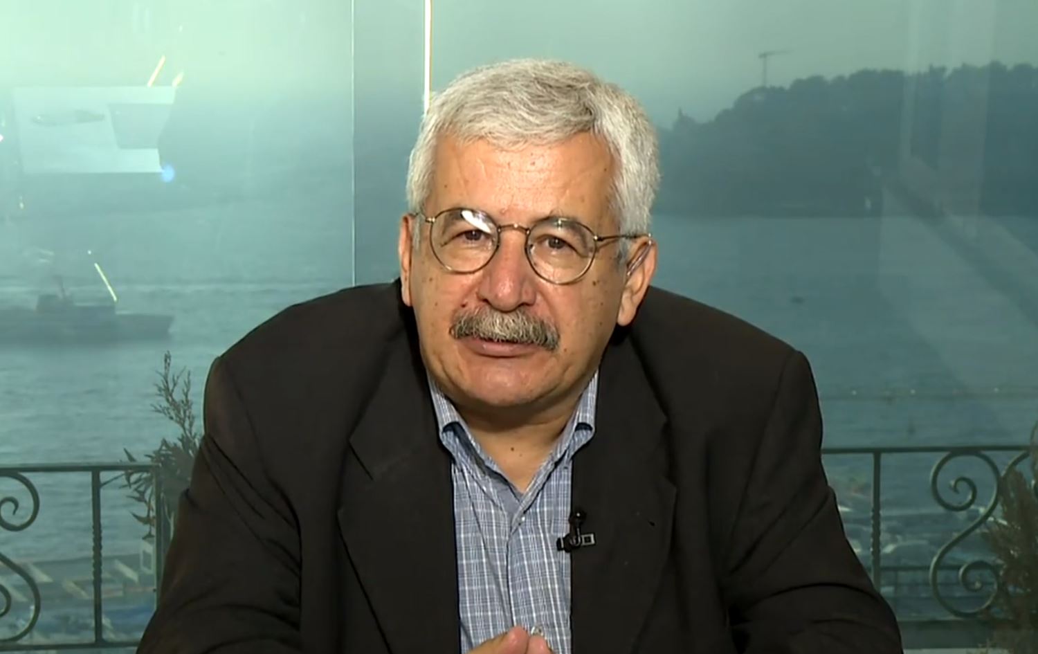 Ufuk Uras: YPG ile halkı ayrıştırmak kolay değil