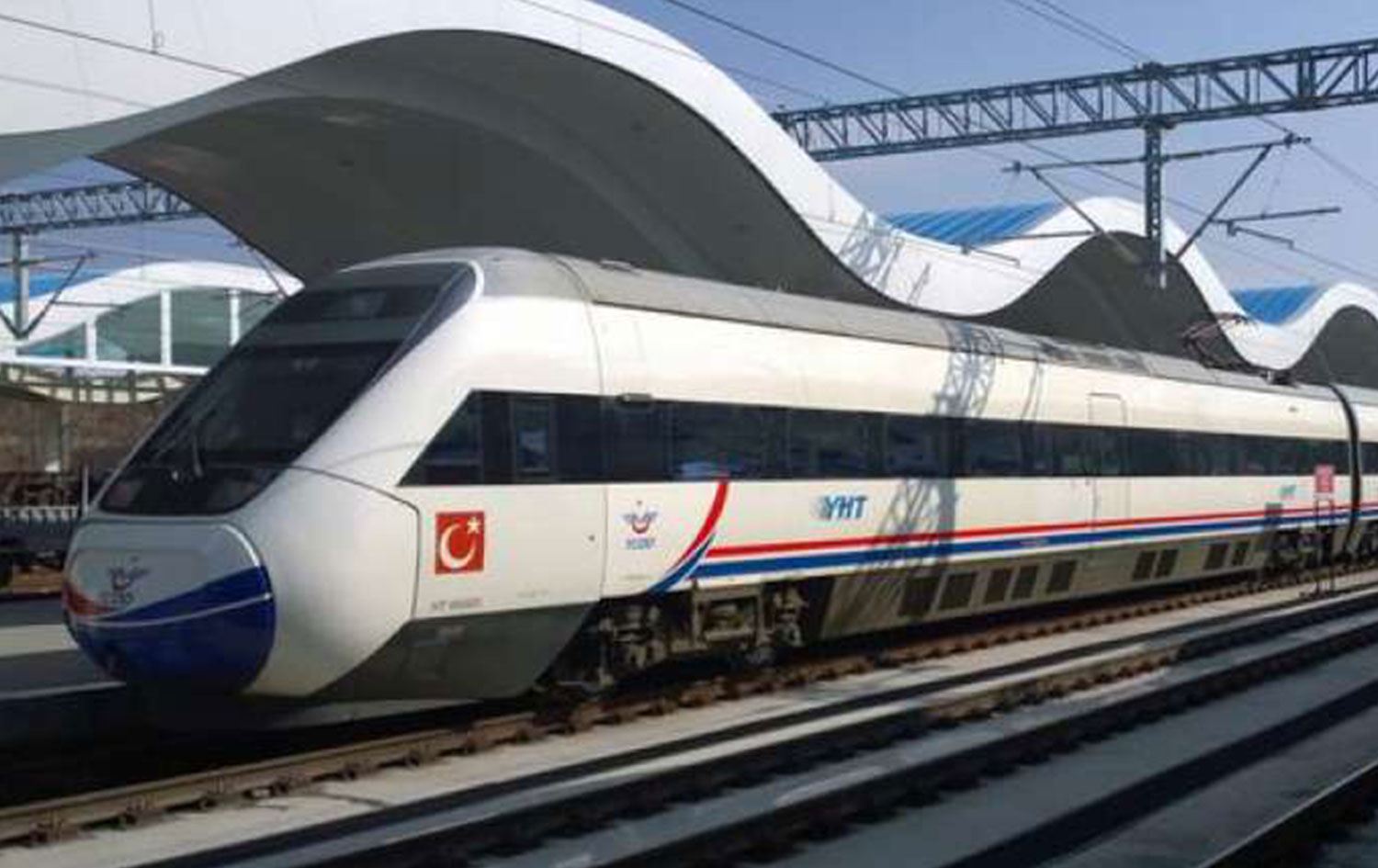 TCDD yetkilisi 32 ihaleyi eşine verdi