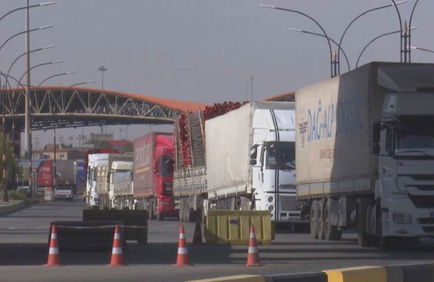 Protestolar İbrahim Halil Sınır Kapısı’nda ticareti yüzde 20 artırdı