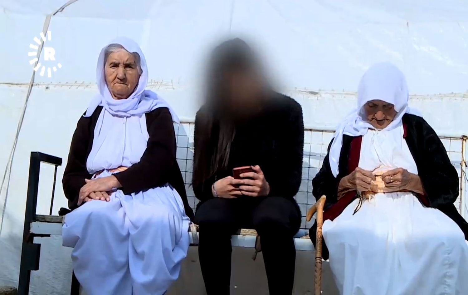 Ezidi kız kendisini kaçıran IŞİD’li ile yüzleşti