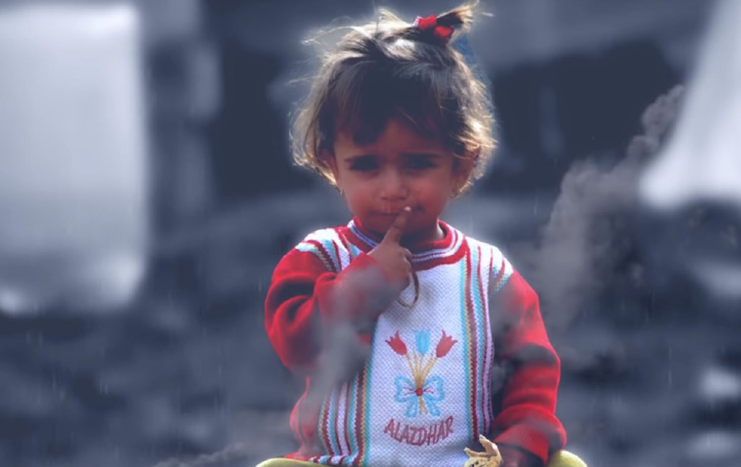 Hunermendê Kurd Ammar Kofî stranek li ser Rojavayê Kurdistanê got