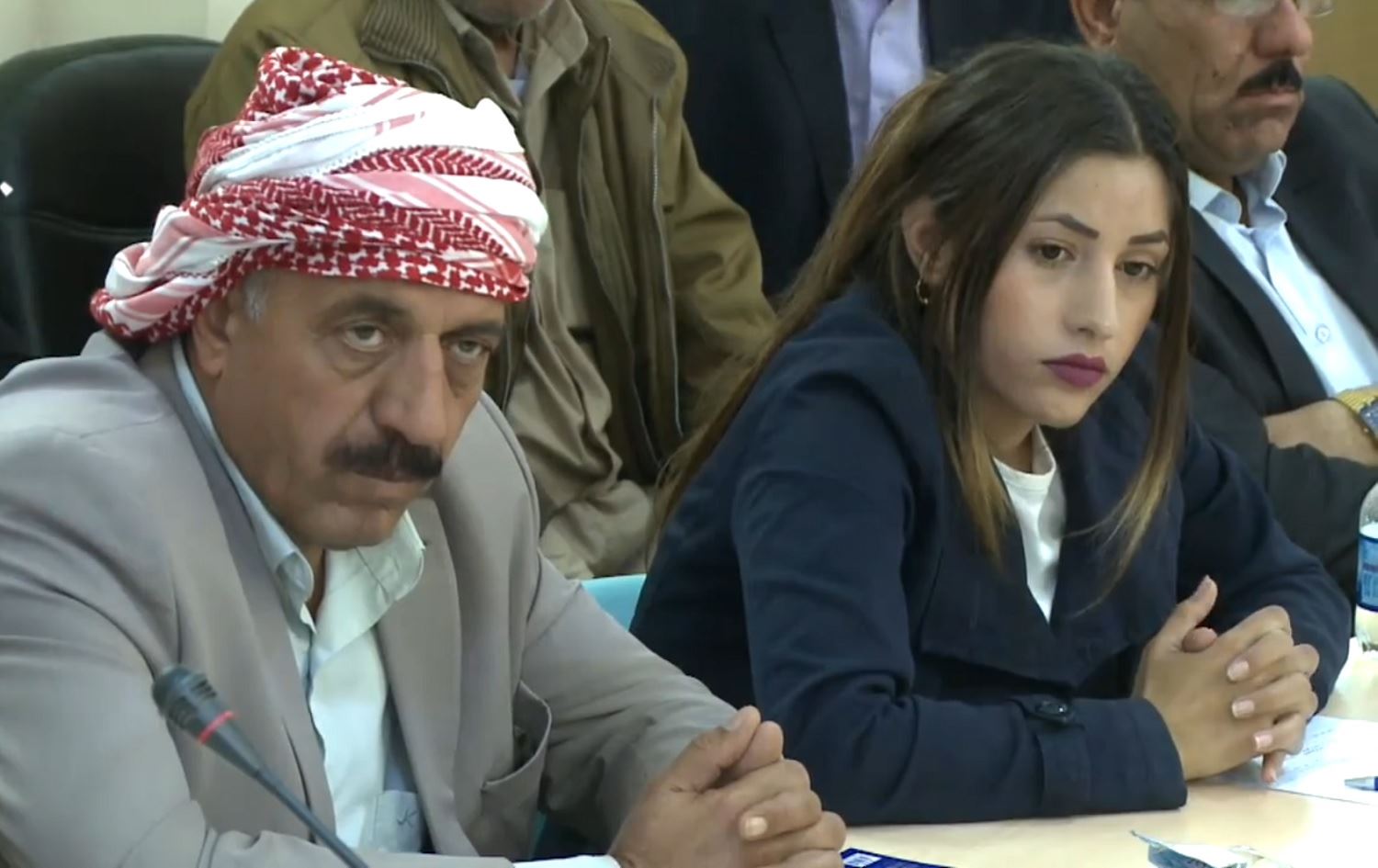 Kesûkarên qurbaniyan daxwaza vekirina gorên bikom dikin