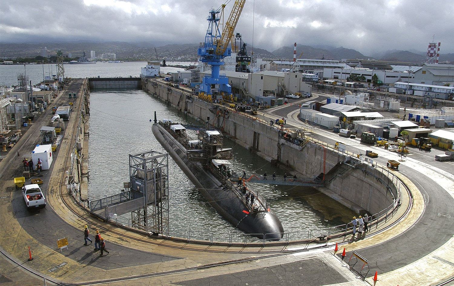 Pearl Harbor askeri üssünde silahlı saldırı: Ölü ve yaralı var