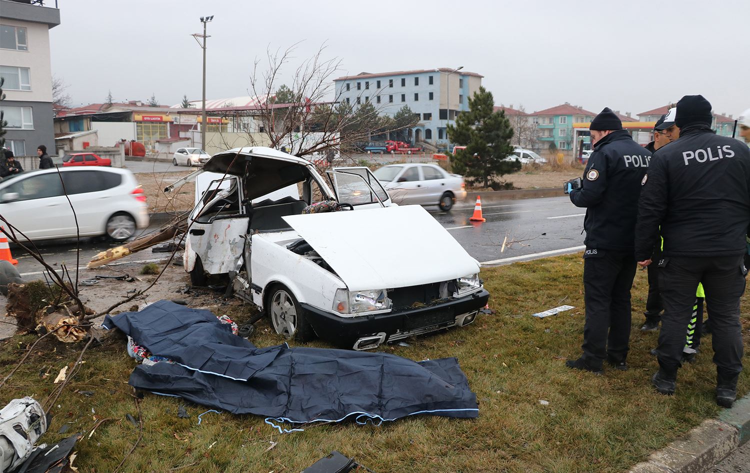 Oğlunun hayatını kaybettiği kazaya temizlik işçisi olarak gitti