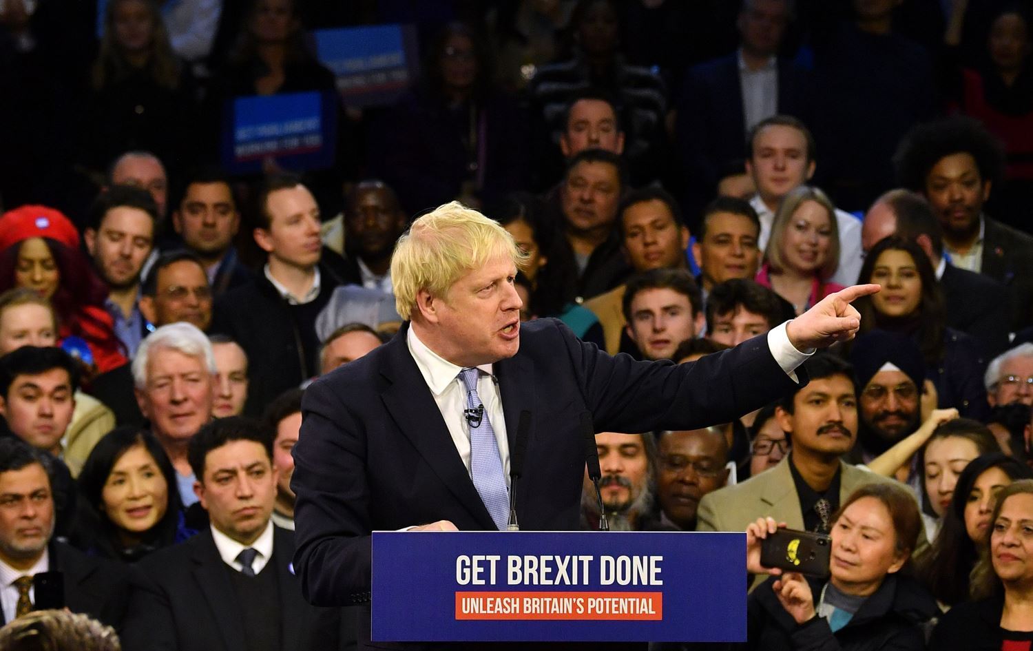 İngiltere seçimleri: Gündemdeki hükümet ve Brexit senaryoları