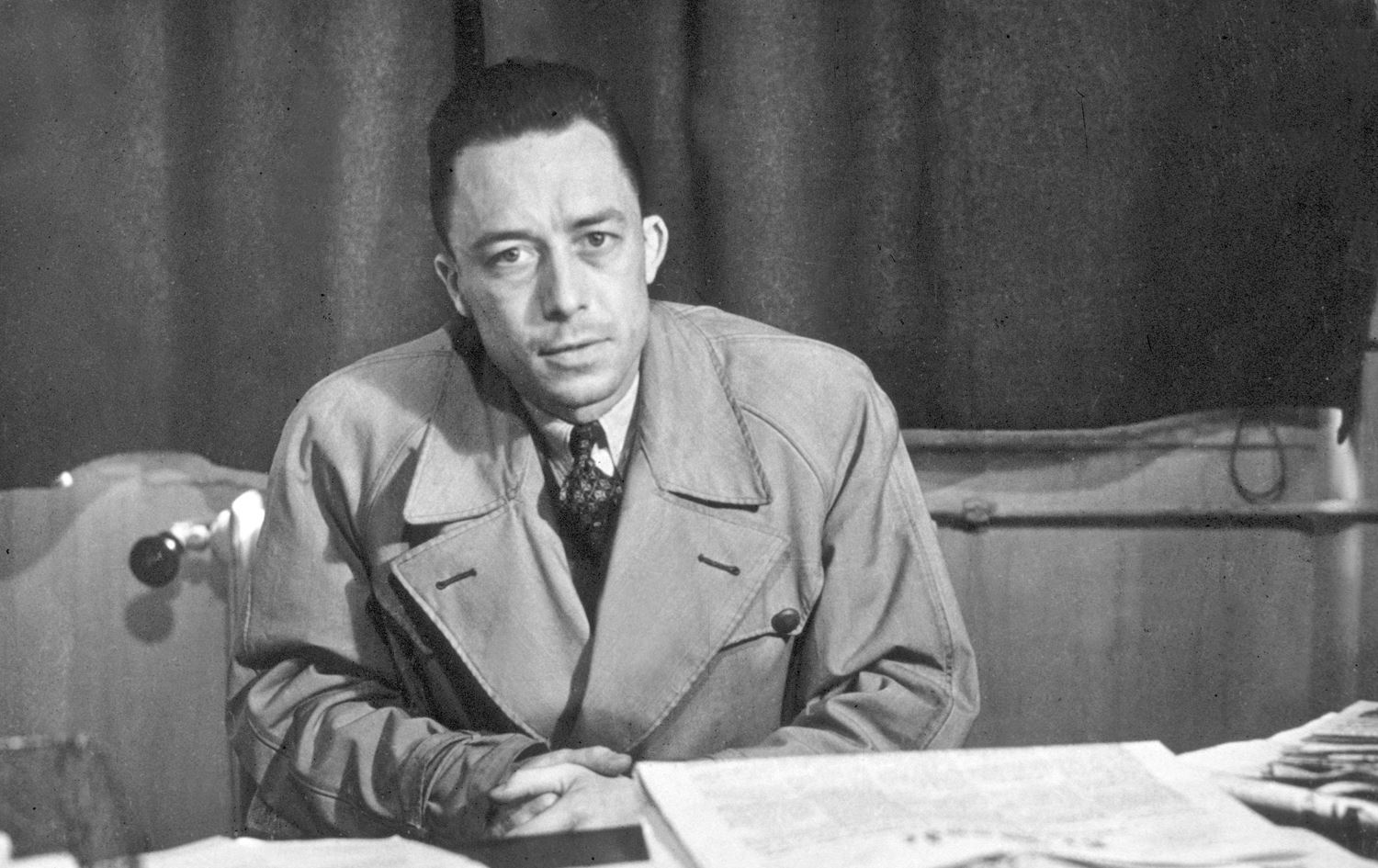 "ئه‌لبێر كامۆ له‌لایه‌ن هه‌واڵگریی سۆڤیه‌ته‌وه‌ كوژراوه‌"