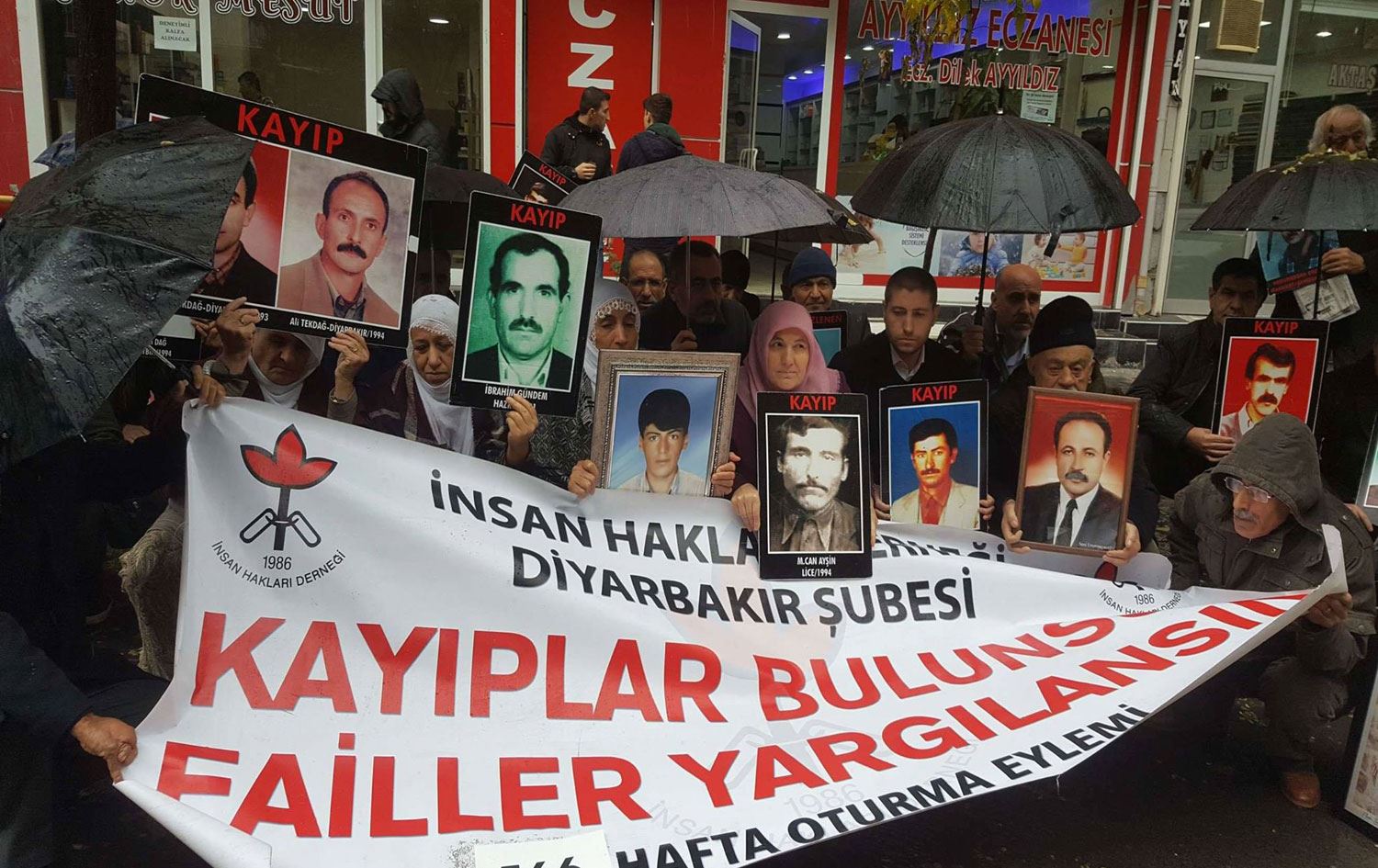 DİYARBAKIR - Kayıp yakınları 'JİTEM Davası'nda beraat kararına tepki gösterdi