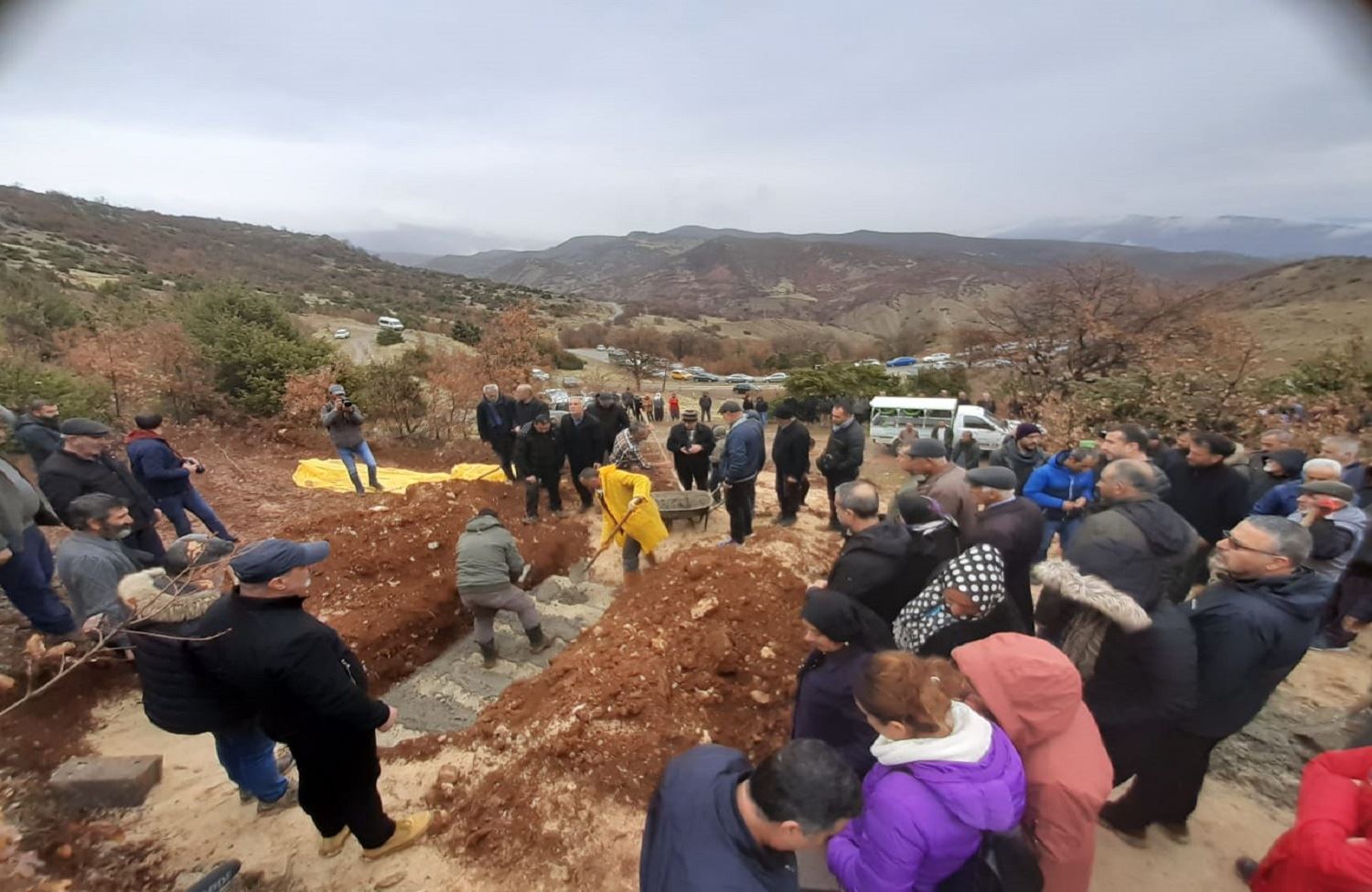 Dersim Katliamı'nda kurtulan dengbej toprağa verildi