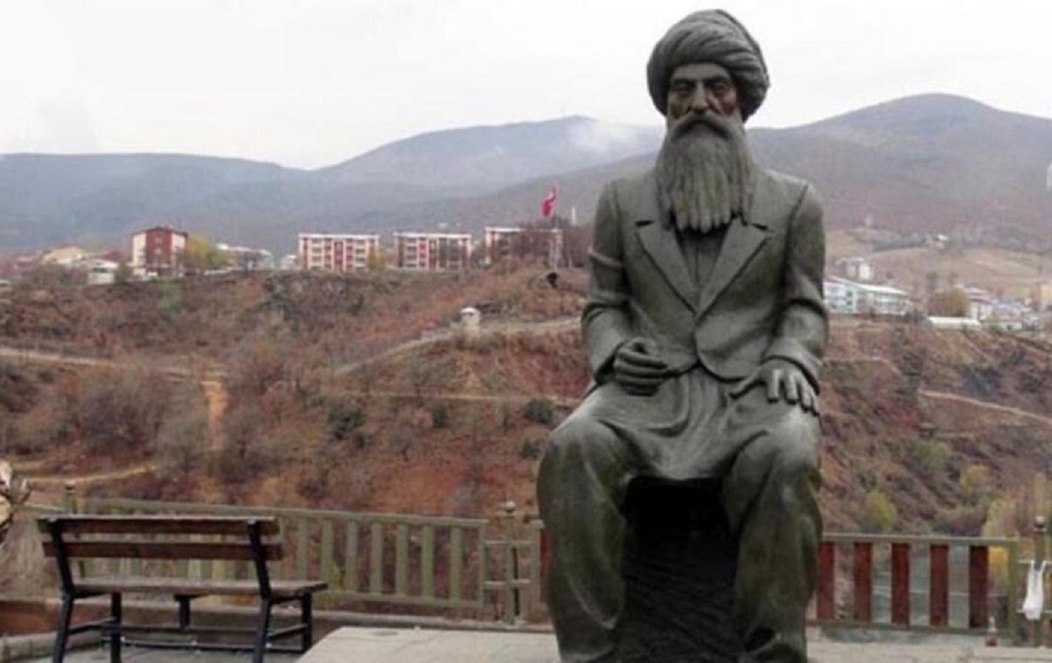 DÊRSIM - Partiya Vatan ji bo rakirina peyker û sembolên Seyîd Riza serlêdan kir