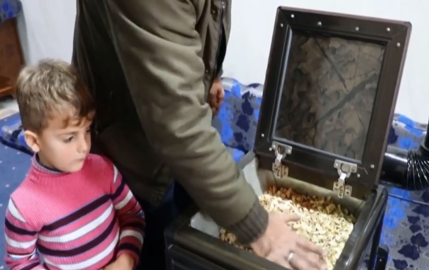 Winter-hit Syrians turn to pistachio shells for heat