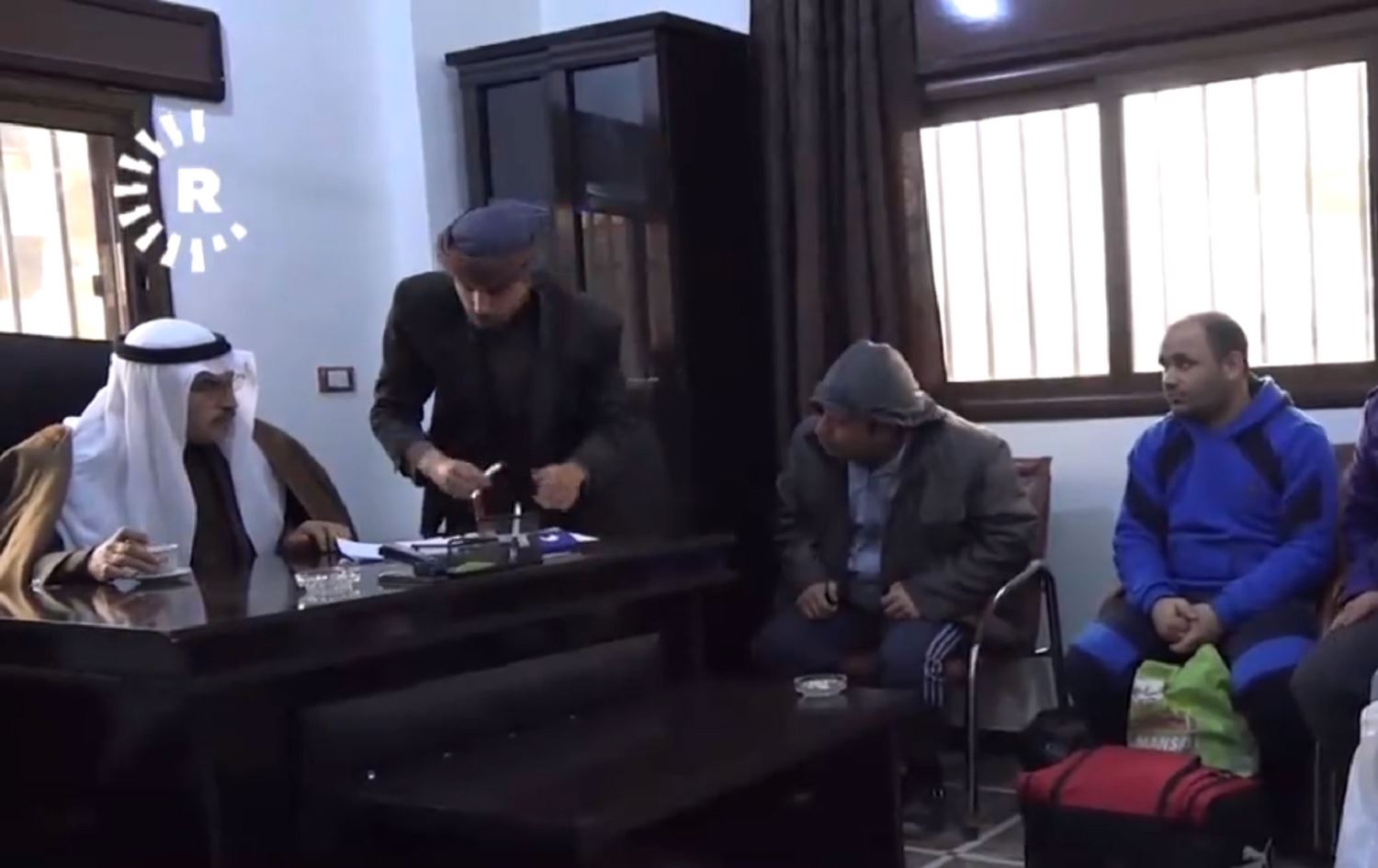 Rêveberiya Xweser: Bi garantiya eşîrên Ereb girtî hatin berdan