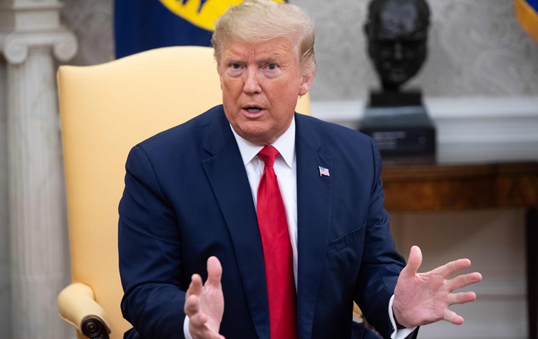 دۆناڵد ترەمپ گوتارێک لەسەر هێرشی ئێران بۆ سەر بنکە سەربازییەکانی ئەمریکا پێشکەشدەکات