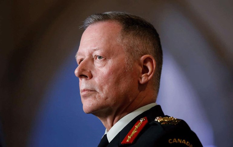 ژەنەراڵ جۆناتان ڤانس، فەرماندەی هێزە بەرگرییەکانی کەنەدا