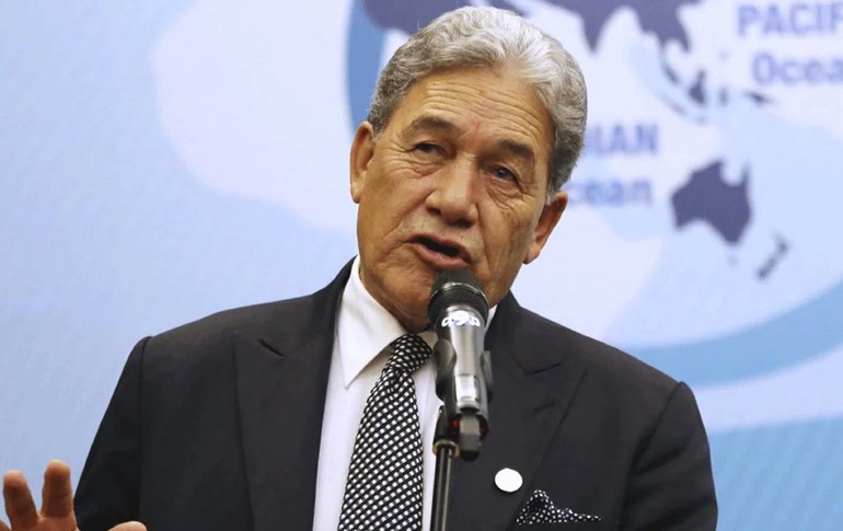 Serokwezîrê Biwekalet ê New Zelandê, Winston Peters