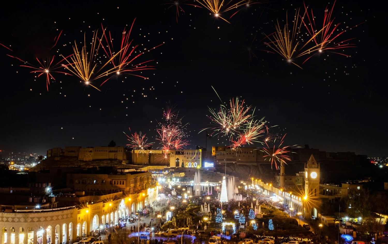 KURDISTAN – Şeva serê salê bi qasî 800 hezar dolar fîşekên hewayî hatin teqandin